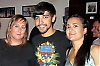 Utställarna bakom “Encuentro en Ensamheten” Lena Marie Andersson och Manuel Jurado, med journalisten Dora Luque.